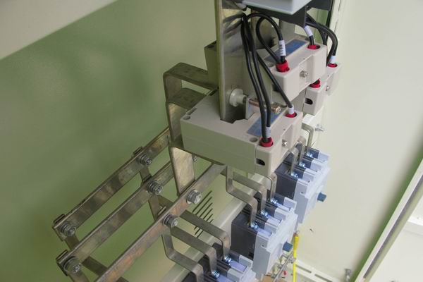 柏乡配电柜-应急照明配电柜使用对工作人员的具